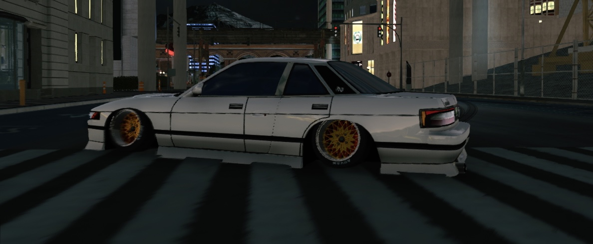 ↑愛車はトヨタ 71マークIIの再現車(種車は日産s13シルビア)